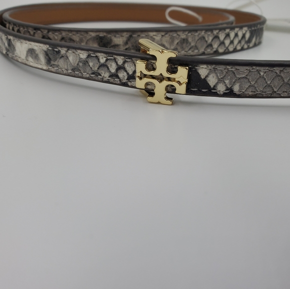 💕Tory Burch Reversible Snakeskin 1/2" Logo Belt - Picture 2 of 6